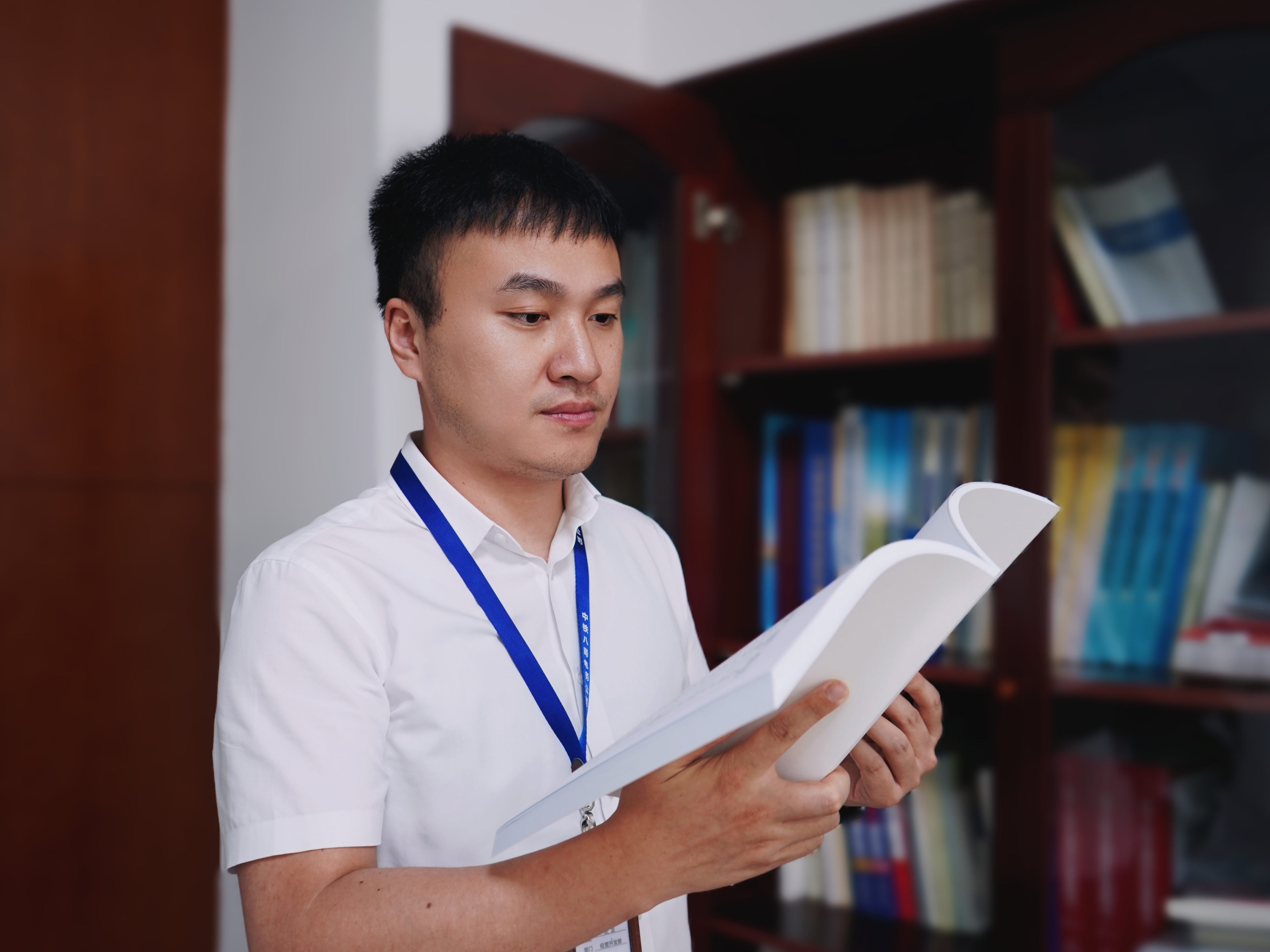 欧龙：奋进十三载，不改赤子心