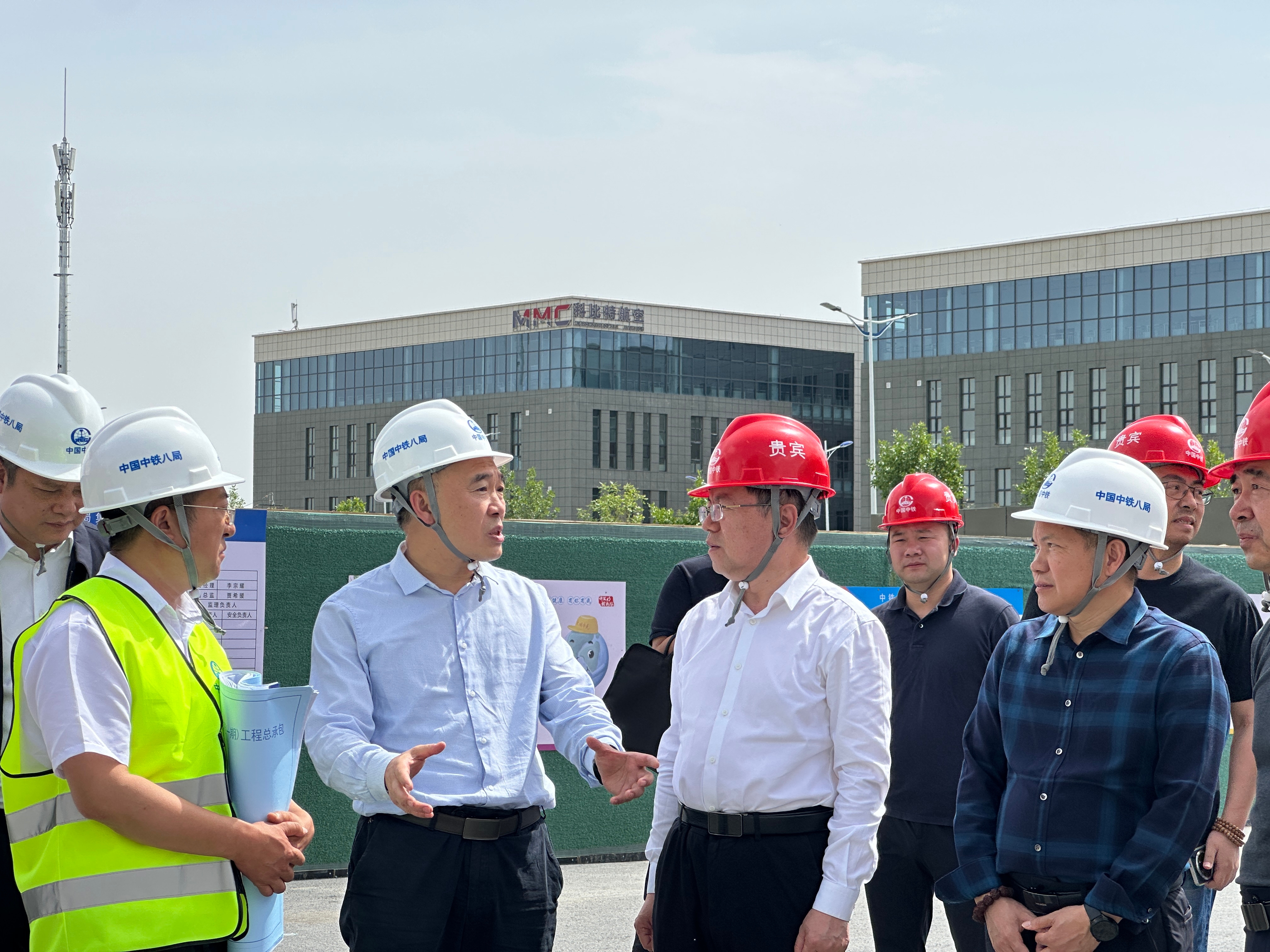 克拉玛依市委常委、克拉玛依区委书记张煜到克拉玛依云计算产业园区标准化厂房改造（一期）工程总承包项目检查指导