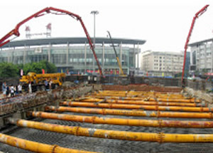 成都火车北站地铁站封顶施工